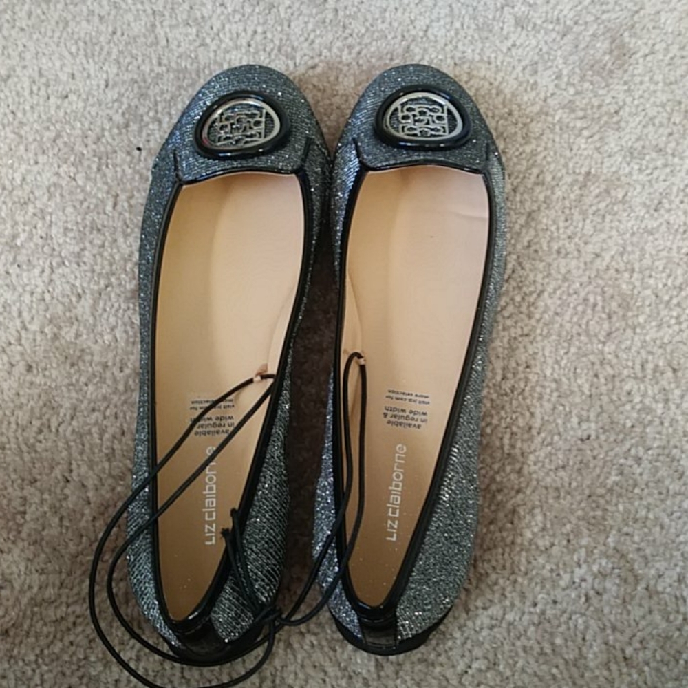 Shoe - Picture 5 of 8